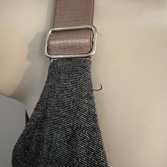 Cutout One piece - Picture 5 of 12